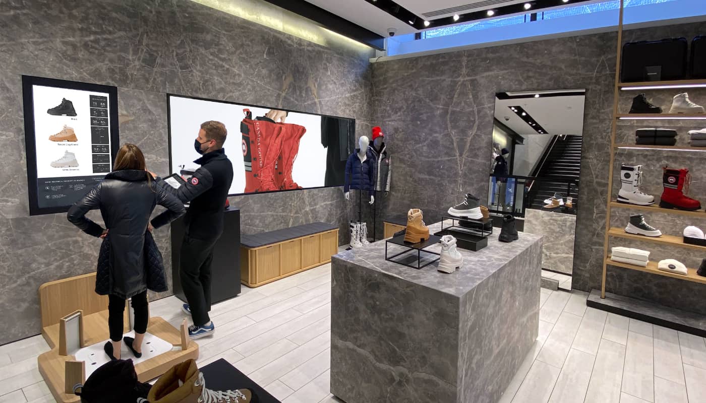 canada-goose - 03_London_Scanner_with_People_comp